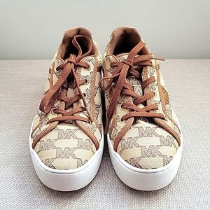 EUC Michael Kors Ladies Sneakers size 6.5